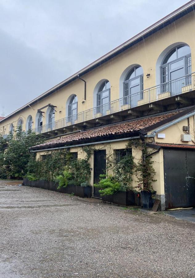 Officina Suites - Apartment , Navigli, Bocconi, Movida, Porta Ticinese มิลาน ภายนอก รูปภาพ